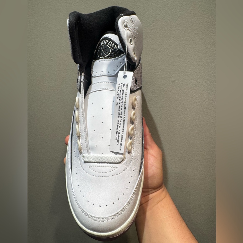 Air Jordan 2 Python - Picture 2 of 9